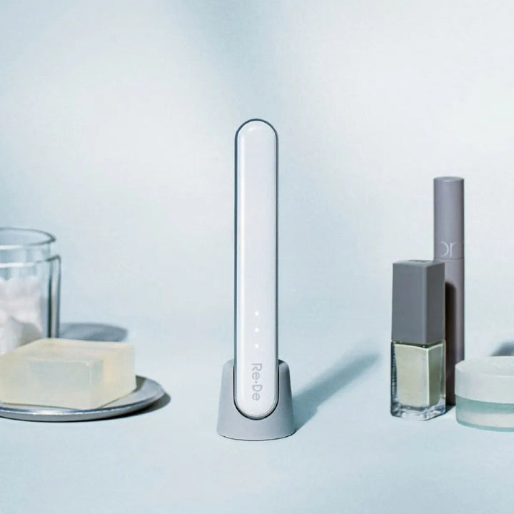 Re•De suhada スティック美顔器 EMS×LED×温熱×振動を 約50gの圧倒的なコンパクトサイズに詰め込んだ